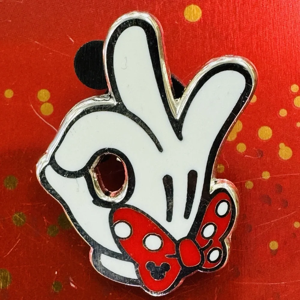 Disney Trading Pin Minnie Mouse Okay OK Hand White Glove Hidden Mickey Symbol